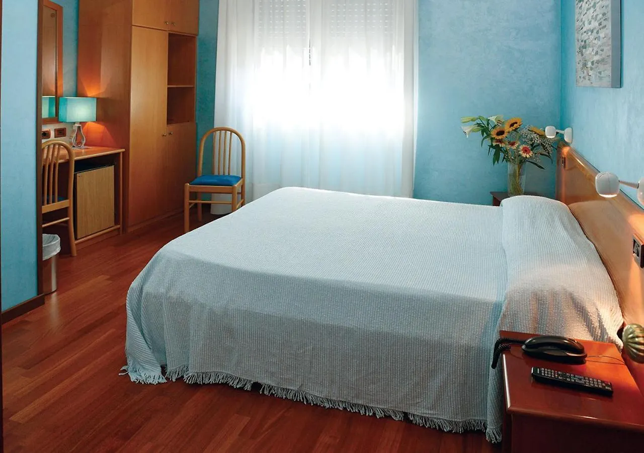 Hotel Autostrada Padwa 3*,